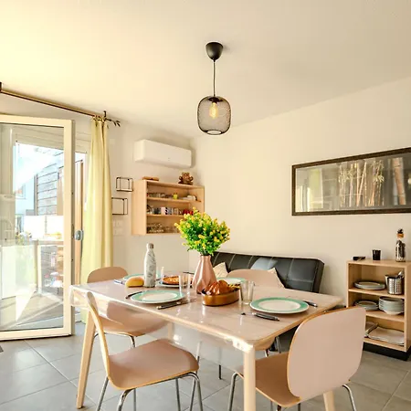 Soleil Couchant By Interhome ميميزا بلاج